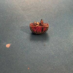 Elegant Multicolor Beaded snoopy